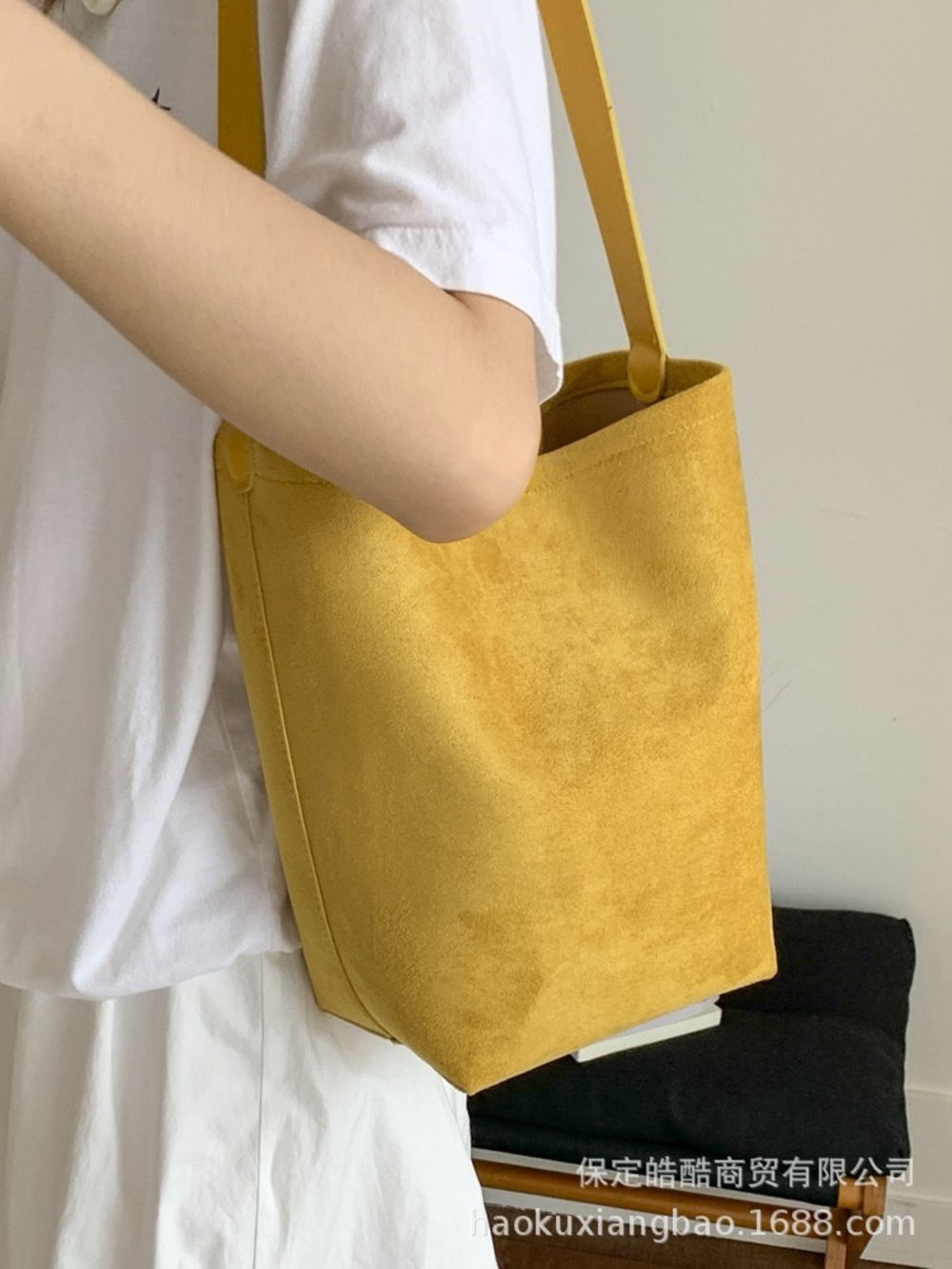 Minimalist Suede-Style Large Shoulder Tote Bag – Yellow or Green